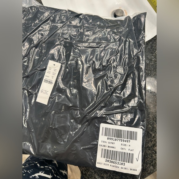 J.CREW | NWT Pintuck mixy dress in Black | Sz M - Picture 12 of 12